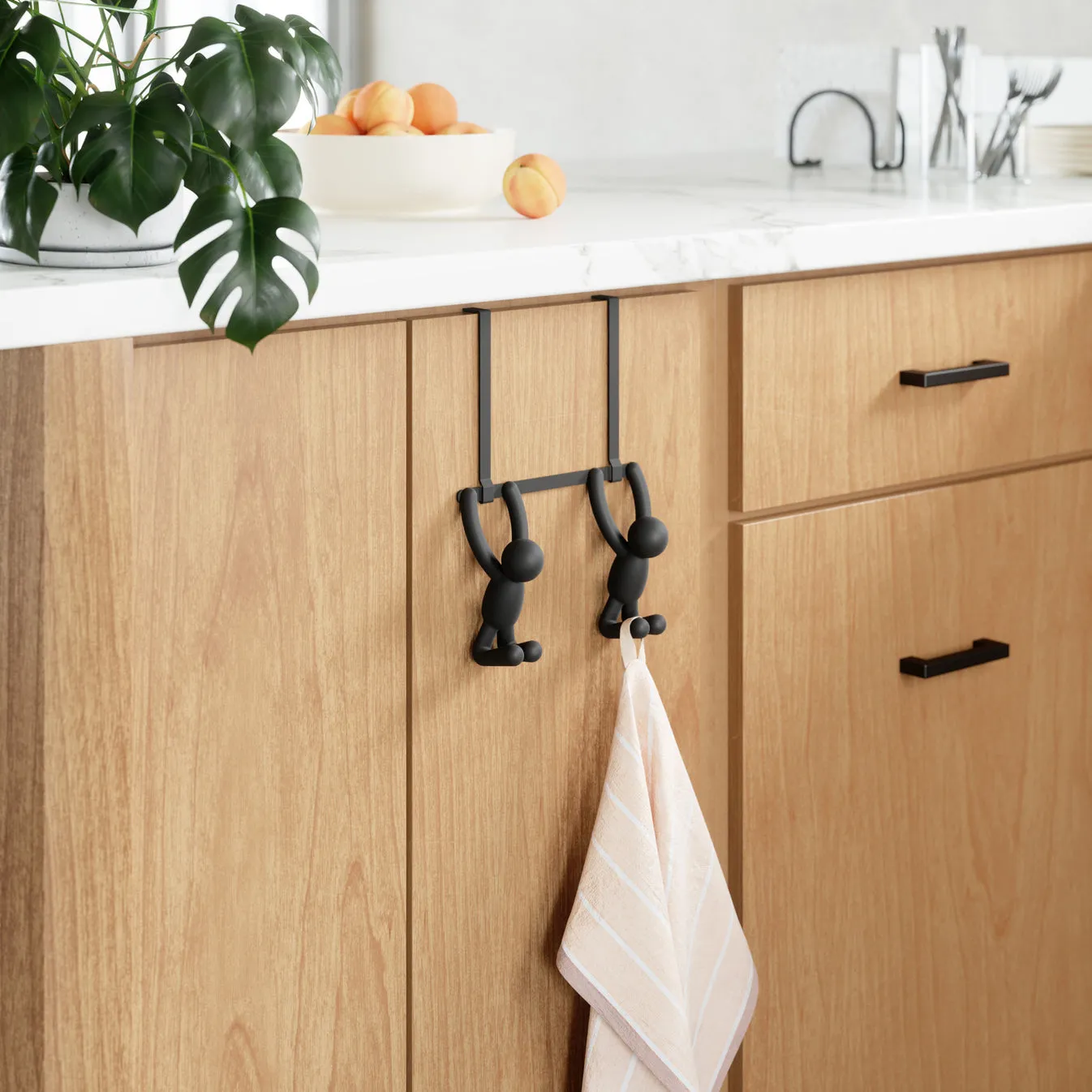 BUDDY OVER THE DOOR HOOK BLACK